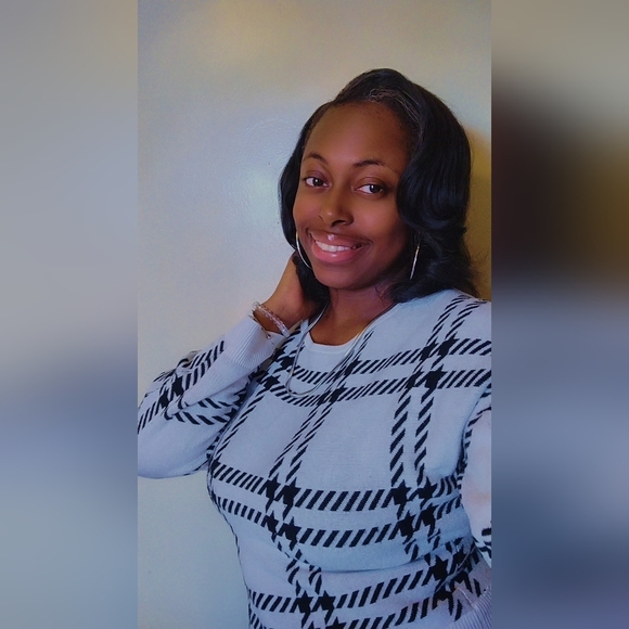 BELLA IS LIVE WITH HER SOLO SHOW (HOME OF NAME YOUR PRICE) 💜 - Picture 9 of 13